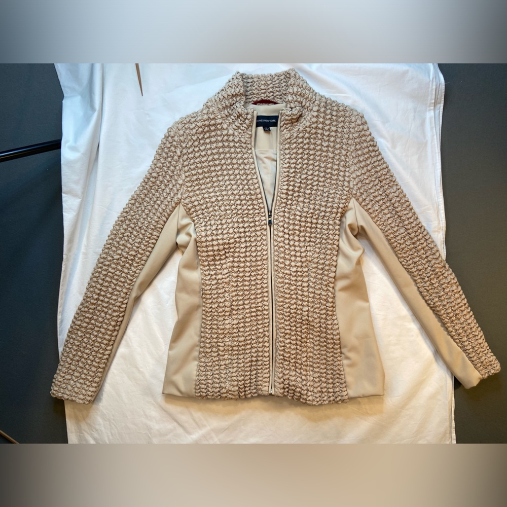 Jones New York Zippered Jacket Textured, Tan Cream Size‎ Large